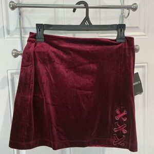 Forever 21 Mini Skirt in Burgundy Velvet NWT